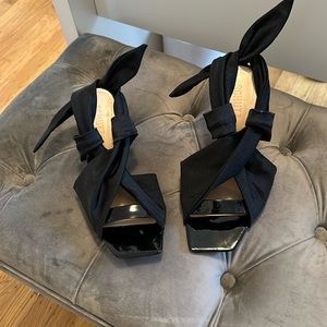 Schutz Marcie Sandal- never worn - size 8